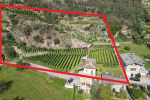 Rustico / Casale di 361 m² con 5 locali e box auto