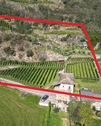 Rustico / Casale di 361 m² con 5 locali e box auto