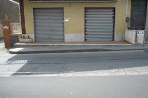 BOTTEGA 80 mq con due punti luce a Belpasso
