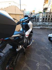 Honda adv 750 2023