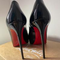 Christian Louboutin nere