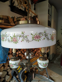 Lampadario antico in vetro e bronzo