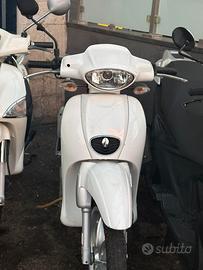 Aprilia scarabeo 50 kat new