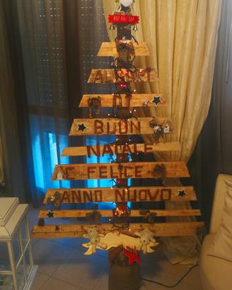 Albero natale creato a mano