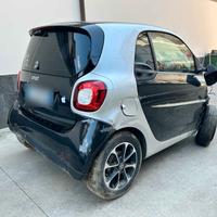 Smart ForTwo 1.0 Benz. Aut. 70CV - 2016 Incidentat
