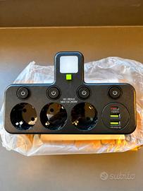 Multipresa con 3prese, USB-C, 2porte USB, e luce