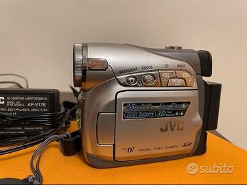VIDEO CAMERA GR-D270E  JVC