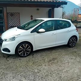 Peugeot 208 1.6 hdi 75cv euro 6