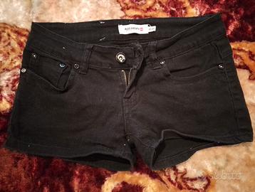 Mini short in jeans nero. Taglia M