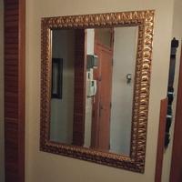cornice con specchio