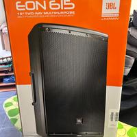 Coppia casse amplificate EON 615 con piantane