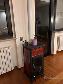 Caminetto a legna di design Nordica
