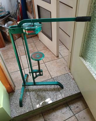tappatrice manuale