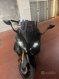 YAMAHA TMAX 560 TECH MAX
