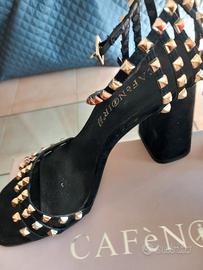 sandali tacco alto tacco alto neri con borchie oro