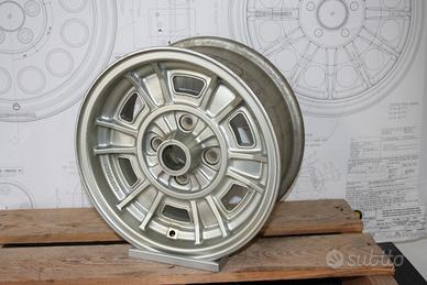 BMW 2002 TI cerchio CROMODORA CD41 6x13