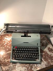 Macchina da scrivere Olivetti 82 Carrello 220