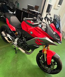BMW F 900 XR