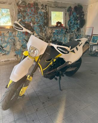 Husqvarna 701 depotenziata