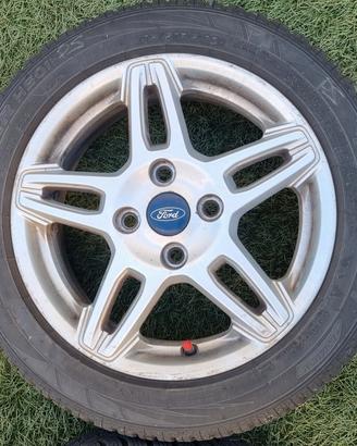 Cerchi e gomme invernali Ford - 15"