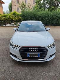AUDI A3 SPB 1.6 TDI S tronic Business