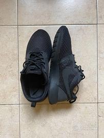 Titolo: Nike nere unisex EUR42 running moda street