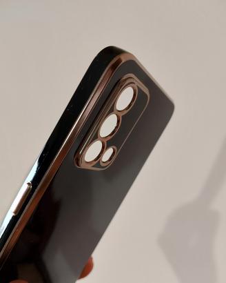 Cover protettiva nera e oro per OPPO F19 - Nuova