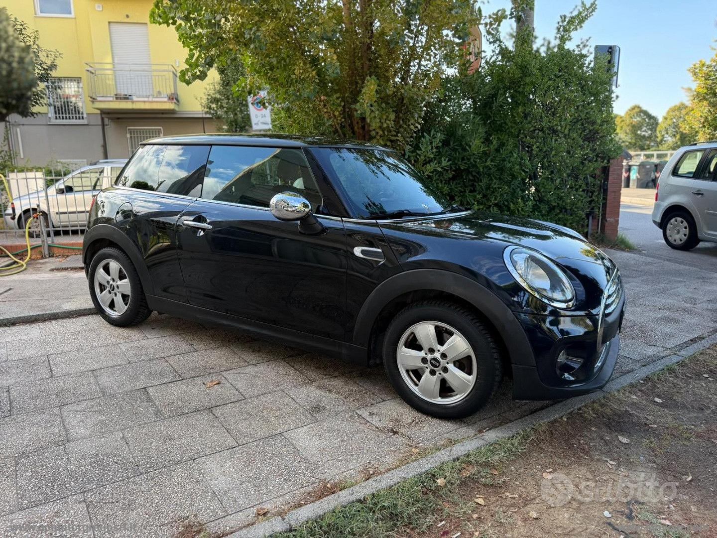 Mini Mini 4ª serie (F56)