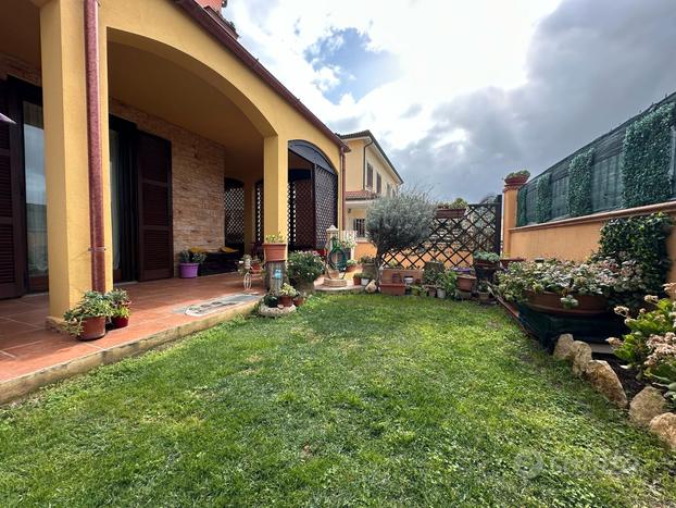 Casa indipendente con giardino in centro città