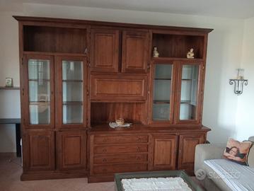 Mobile in legno massello