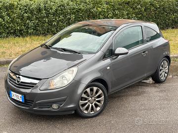 Opel Corsa 1.2 Elegance