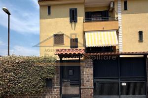 Villa a schiera+giardino+box