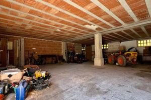 Garage uso deposito 120 mq Talsano