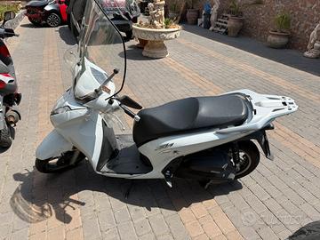 Honda sh 350