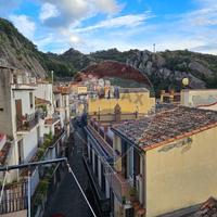 Casa Semindipendente - Motta Camastra