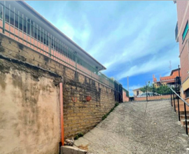 Magazzino 220 mq. V.Rocca Cencia Finocchio