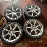 Cerchi e gomme Aston Martin Vantage 2007