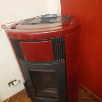  stufa a pellet nordica Iside idro  quasi nuova 