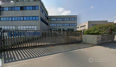 ideale per Magazzino e Laboratorio/Negozio Grande