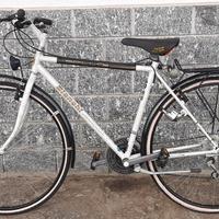 Bicicletta bianchi spillo gold limited edition