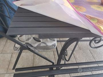 tavolo più panchine