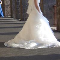 Abito da sposa pronovias con gonna ad onde tulle