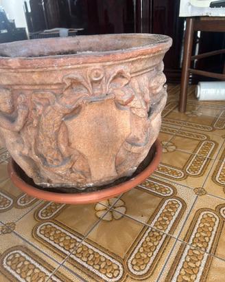 Vaso in terracotta decorato