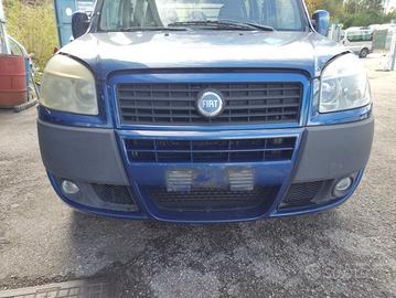 Paraurti anteriore FIAT DOBLO del 2006