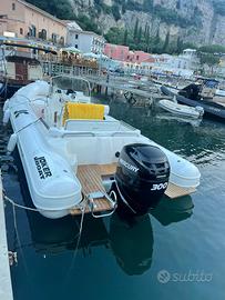 Joker Boat Clubman 26 motore 300 verado