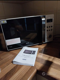 Forno a microonde De'Longhi da 900 watt e 23 litri