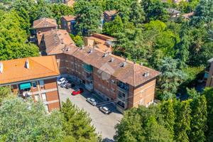 3 LOCALI A REGGIO NELL'EMILIA