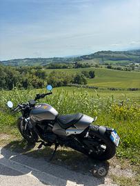 Benelli Leoncino Bobber 400