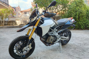 Aprilia Dorsoduro 750