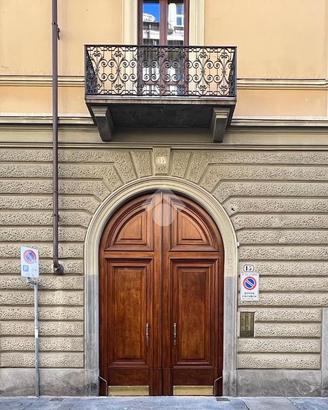 MONOLOCALE A TORINO